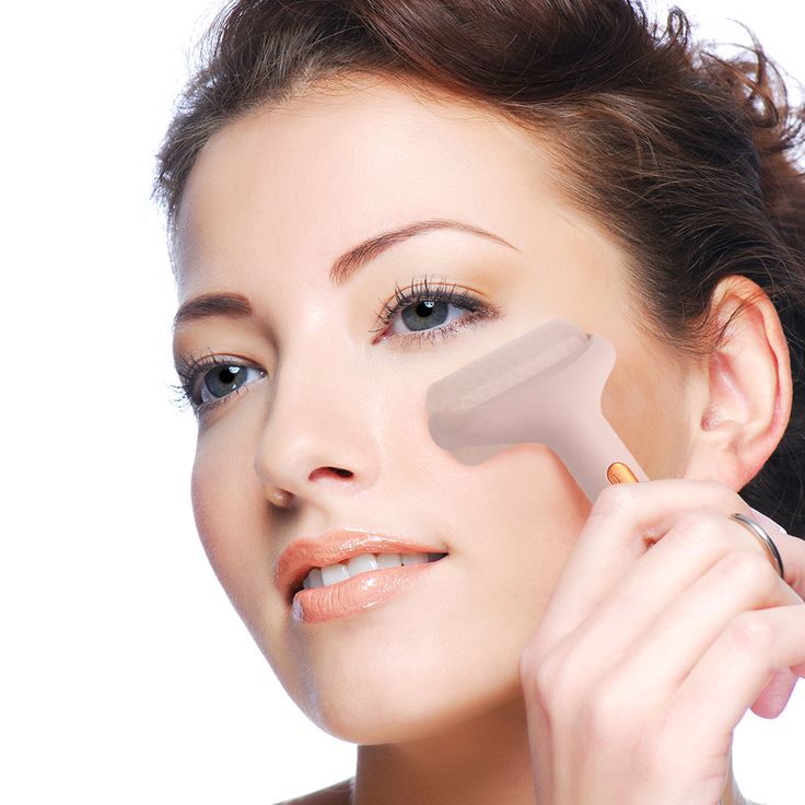 Ice Face Roller – Soothe, Refresh & Rejuvenate .